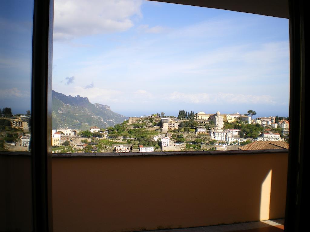 Camera Singola con Terrazza e Vista Mare